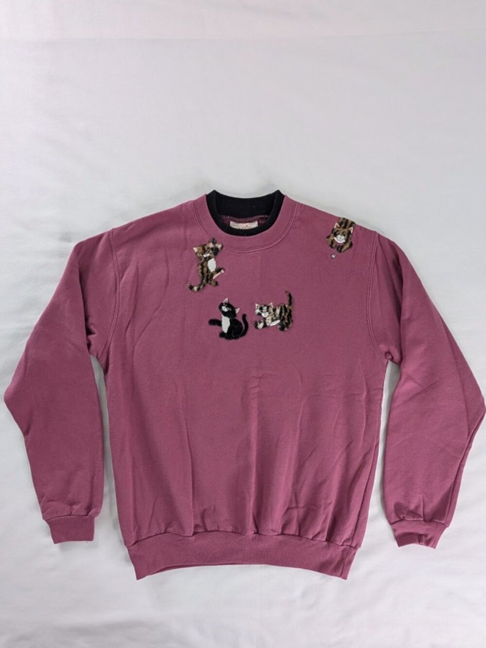 VTG Mauve Pink Embroidered Cats Kittens Fuzzy Sweatshirt Cottagecore